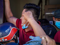 [ẢNH] Người dân lao đao vì 