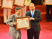 Nhìn lại cuộc đời 60 năm cống hiến nghệ thuật của NSND Trần Hạnh