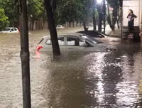 Thái Nguyên ngập lụt kỷ lục, ô tô 