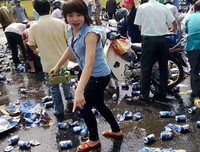 Hành xử xấu xí của một bộ phận người Việt tại siêu thị Auchan