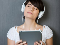 [ẢNH] Tác hại khủng khiếp khi sử dụng tai nghe không đúng cách