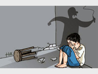 [ẢNH] Bạo hành trẻ em: Cần chế tài xử phạt thích đáng