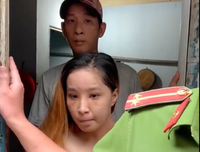 [ẢNH] Bạo hành trẻ em: Cần chế tài xử phạt thích đáng