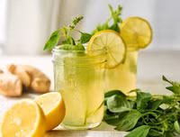 [ẢNH] Giải độc cơ thể hiệu quả bằng 10 thức uống trái cây, rau củ sẵn có