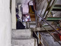 Kinh ngạc cảnh sống chật chội trong những ngôi nhà siêu nhỏ