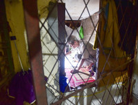 Kinh ngạc cảnh sống chật chội trong những ngôi nhà siêu nhỏ