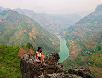 Cận cảnh khách sạn 7 tầng xây dựng trái phép trên đèo Mã Pì Lèng