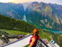 Cận cảnh khách sạn 7 tầng xây dựng trái phép trên đèo Mã Pì Lèng