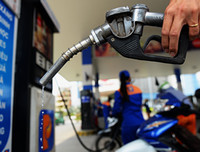 [ẢNH] Những mẹo nhỏ giúp tiết kiệm xăng khi đi xe máy