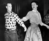 [ẢNH] Những bức ảnh thời trẻ hiếm có của Nữ hoàng Anh Elizabeth II