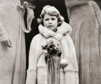 [ẢNH] Những bức ảnh thời trẻ hiếm có của Nữ hoàng Anh Elizabeth II