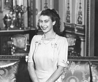 [ẢNH] Những bức ảnh thời trẻ hiếm có của Nữ hoàng Anh Elizabeth II