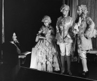 [ẢNH] Những bức ảnh thời trẻ hiếm có của Nữ hoàng Anh Elizabeth II