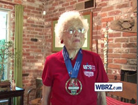 Cụ bà 103 tuổi Mỹ thi chạy, phá kỷ lục thế giới chặng đua 100m