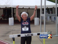 Cụ bà 103 tuổi Mỹ thi chạy, phá kỷ lục thế giới chặng đua 100m