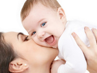 Khéo léo học tắm đúng cách cho trẻ sơ sinh trong mùa đông