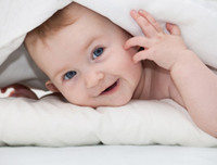 Khéo léo học tắm đúng cách cho trẻ sơ sinh trong mùa đông