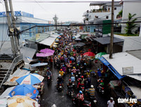 [ẢNH] Phú Quốc ngập lịch sử: Người dân chật vật di tản, giao thông chia cắt