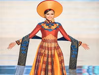 Những trang phục dân tộc Việt Nam từng chinh chến tại Miss Universe