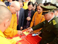 Đông vui lễ hội khai xuân Yên Tử 2019