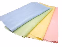 [ẢNH] Vệ sinh điện thoại đúng cách chống lây nhiễm virus Covid-19