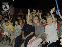 [ẢNH] Mang yêu thương đến trẻ em nghèo dưới chân cầu Long Biên trong ngày Tết thiếu nhi