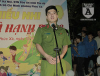 [ẢNH] Mang yêu thương đến trẻ em nghèo dưới chân cầu Long Biên trong ngày Tết thiếu nhi