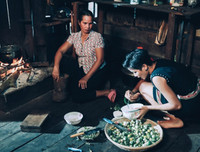 [ẢNH] Xúc động gia cảnh bất ngờ của H'hen Niê sau ánh hào quang