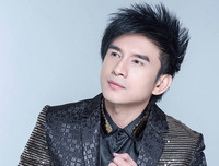 [ẢNH] Ca sĩ Đan Trường ở tuổi 44: Sự nghiệp thành công, hôn nhân viên mãn