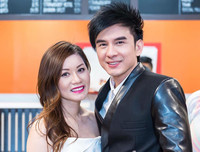 [ẢNH] Ca sĩ Đan Trường ở tuổi 44: Sự nghiệp thành công, hôn nhân viên mãn