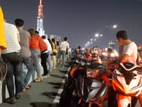 [ẢNH] Mãn nhãn với màn pháo hoa rợp trời tối 30-4 mừng ngày thống nhất