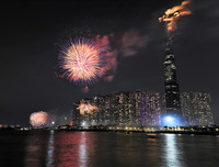 [ẢNH] Mãn nhãn với màn pháo hoa rợp trời tối 30-4 mừng ngày thống nhất