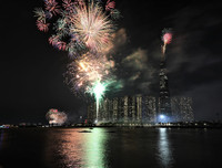 [ẢNH] Mãn nhãn với màn pháo hoa rợp trời tối 30-4 mừng ngày thống nhất