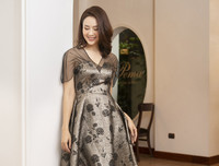 [ẢNH] Cuộc hôn nhân kín tiếng của Hồng Diễm – 