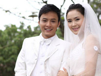 [ẢNH] Cuộc hôn nhân kín tiếng của Hồng Diễm – 
