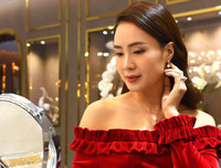 [ẢNH] Cuộc hôn nhân kín tiếng của Hồng Diễm – 