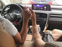 [ẢNH] Cuộc hôn nhân kín tiếng của Hồng Diễm – 