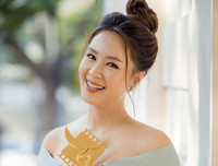 [ẢNH] Cuộc hôn nhân kín tiếng của Hồng Diễm – 