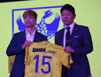 [ẢNH] Công Phượng: Màn ra mắt vất vả trên đất Bỉ