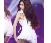 [ẢNH] Phong cách thời trang của HuynA: Từ gợi cảm tới phản cảm