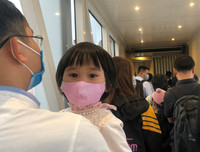 [ẢNH] Vì sao người lớn lại dễ bị nhiễm virus corona hơn trẻ em?