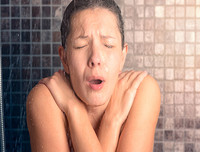 [ẢNH] Sốt xuất huyết vào mùa: Những điều kiêng kỵ khi chữa trị