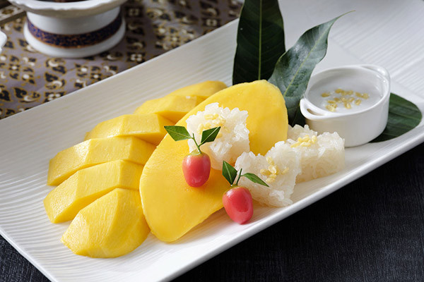 X&ocirc;i xo&agrave;i &ndash; m&oacute;n ăn vặt đầy m&agrave;u sắc v&agrave; hương dừa thơm lừng