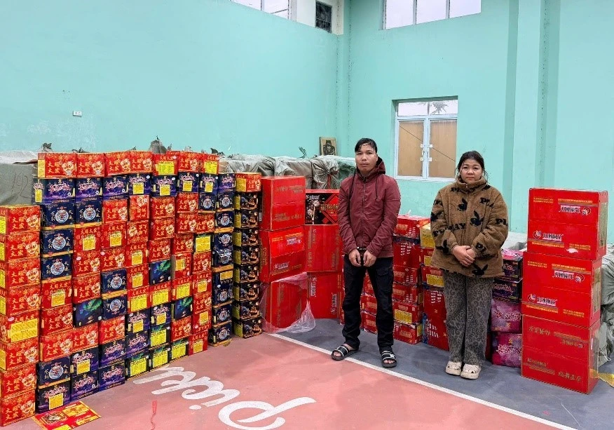 Cảnh sát hình sự Hà Nội phá đường dây mua bán hơn 6 tấn pháo nổ