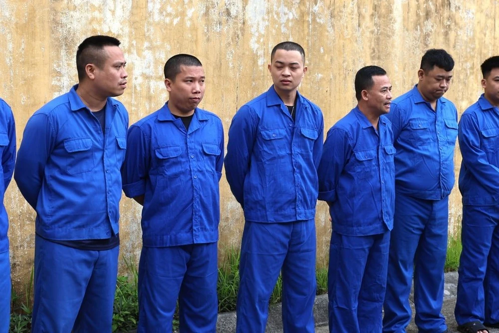 Đường dây tổ chức cá độ bóng đá giao dịch 1.200 tỷ đồng bị triệt phá như thế nào?