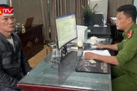 Nhắc nhở không hút thuốc, tài xế Grab bị "thượng đế" say xỉn tấn công