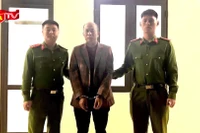 Lên mạng “rao bán” container, lừa tiền rồi biến mất