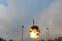 Oreshnik, tên lửa siêu vượt âm có thể mang đầu đạn hạt nhân được triển khai tại Belarus