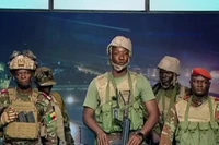 Nigeria điều máy bay chiến đấu hỗ trợ Benin phá âm mưu đảo chính 