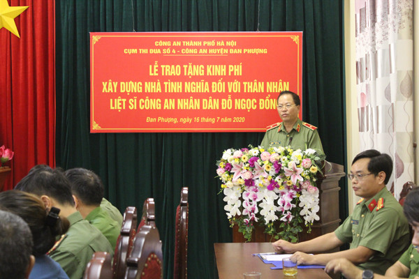 Món quà ý nghĩa dành tặng thân nhân liệt sỹ Công an nhân dân ảnh 1